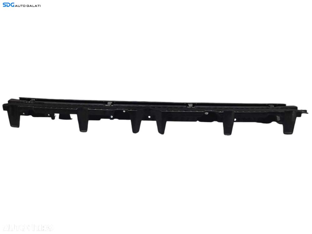 Suport Ornament Central de pe Bara Spate Volkswagen Passat B8 2014 - 2023 Cod 3G9807863 [N0498] - 1