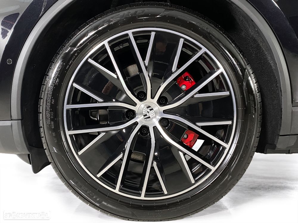 Porsche Macan Electric 4S - 9