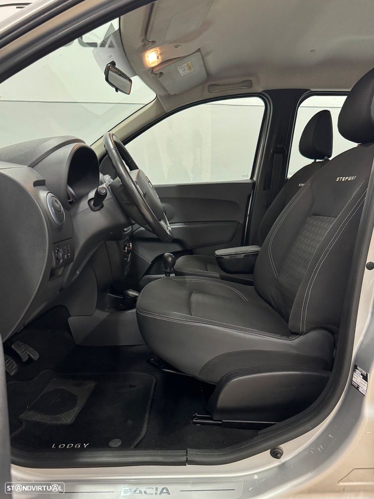 Dacia Lodgy 1.5 dCi Stepway 7L - 2