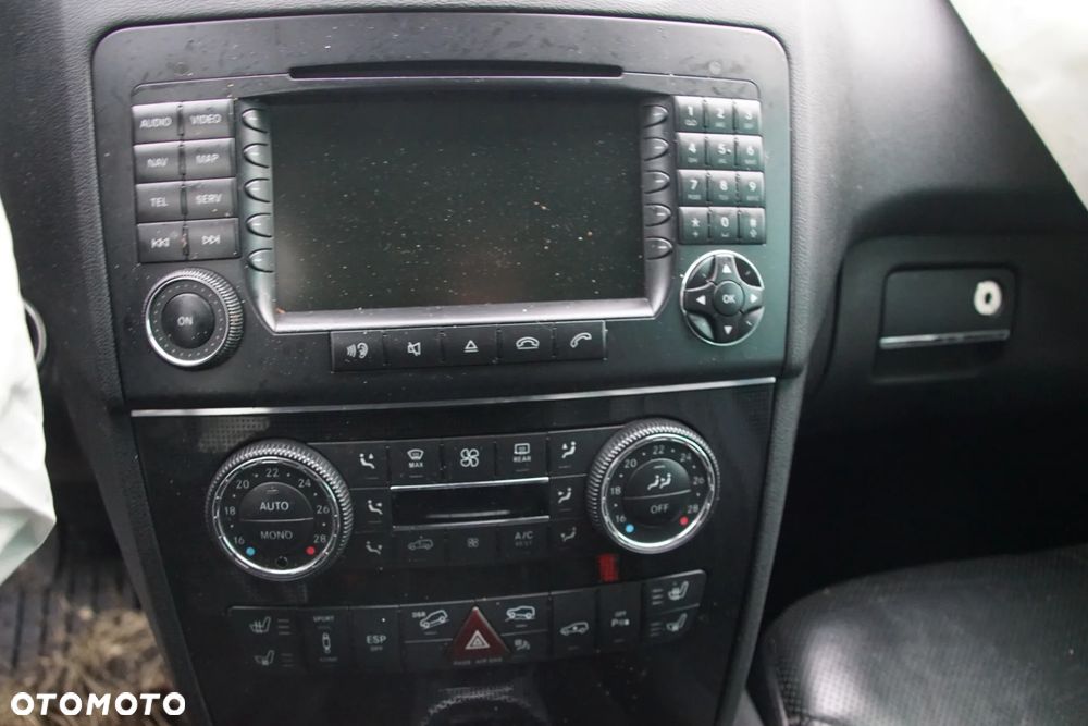 Auto na części - Mercedes ML W164 320 CDI 3.0 CDI 224 KM 642940 OM642 722902 723 2008R Silnik Skrzynia Drzwi Maska Klapa Zderzak Szyba Klamka Lampa Deska Kokpit Sterownik Moduł Czujnik Licznik Kierownica Wyświetlacz Panel - 11