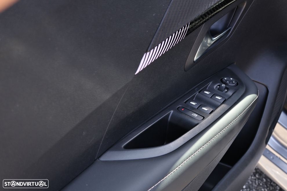Peugeot e-208 51 kWh Allure - 16