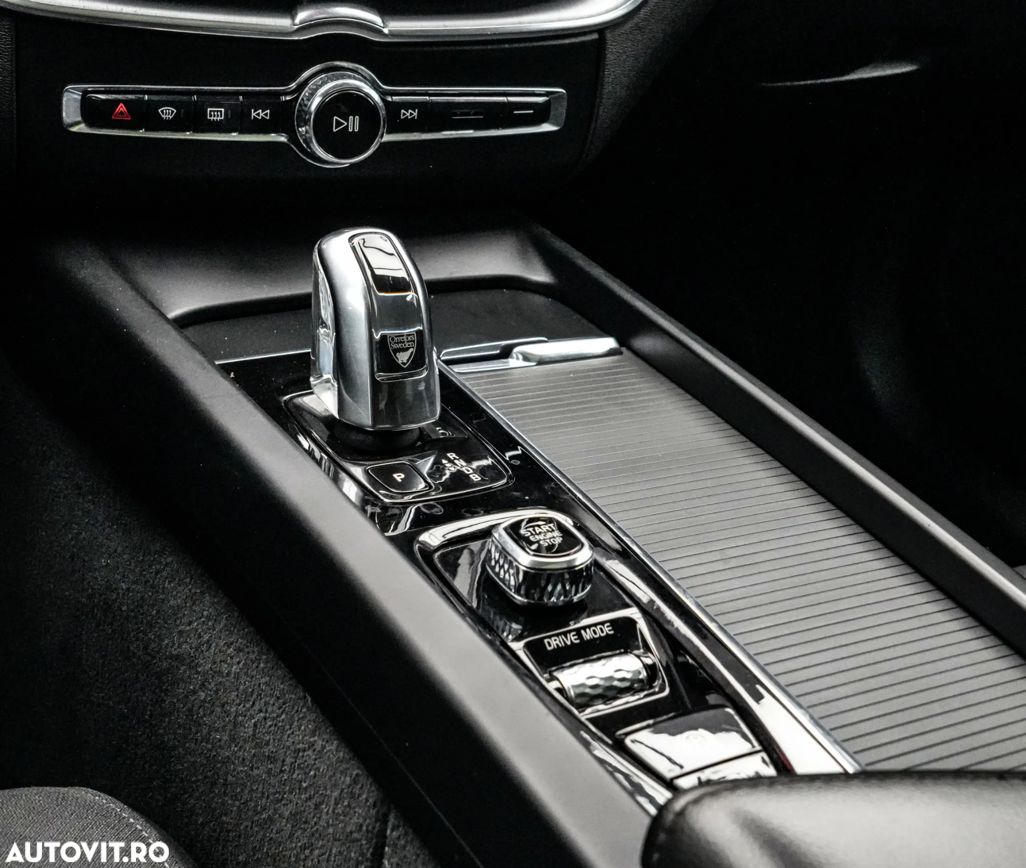 Volvo XC 60 T8 Twin Engine AWD Momentum Pro - 21