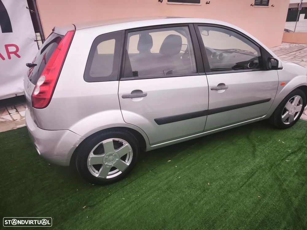 Ford Fiesta 1.25 Ambiente - 18
