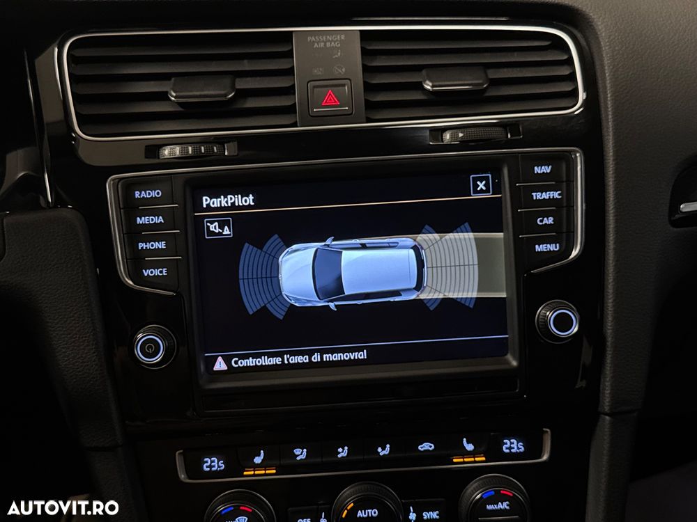 Volkswagen Golf 2.0 TDI DPF BlueMotion Technology Style - 27