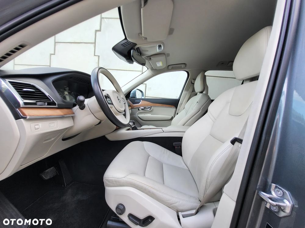 Volvo XC 90 D5 SCR AWD Inscription 7os - 7