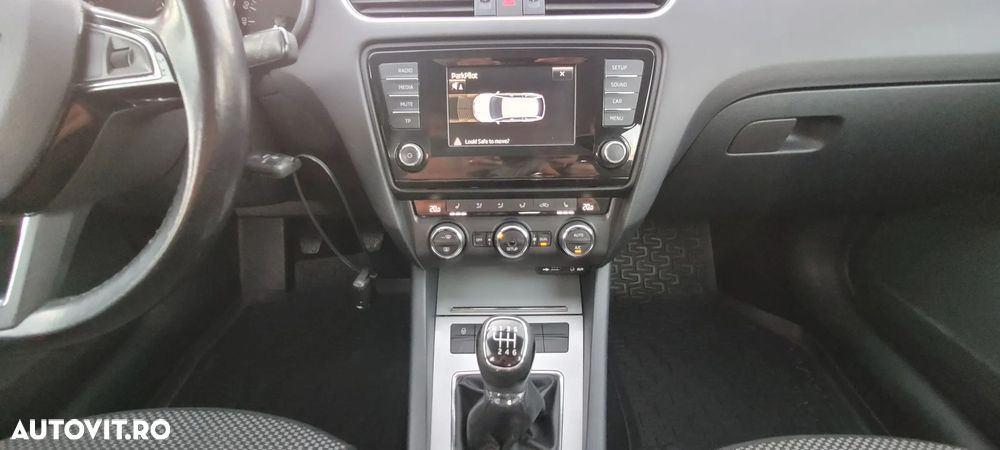 Skoda Octavia 1.4 TSI AMBITION - 19