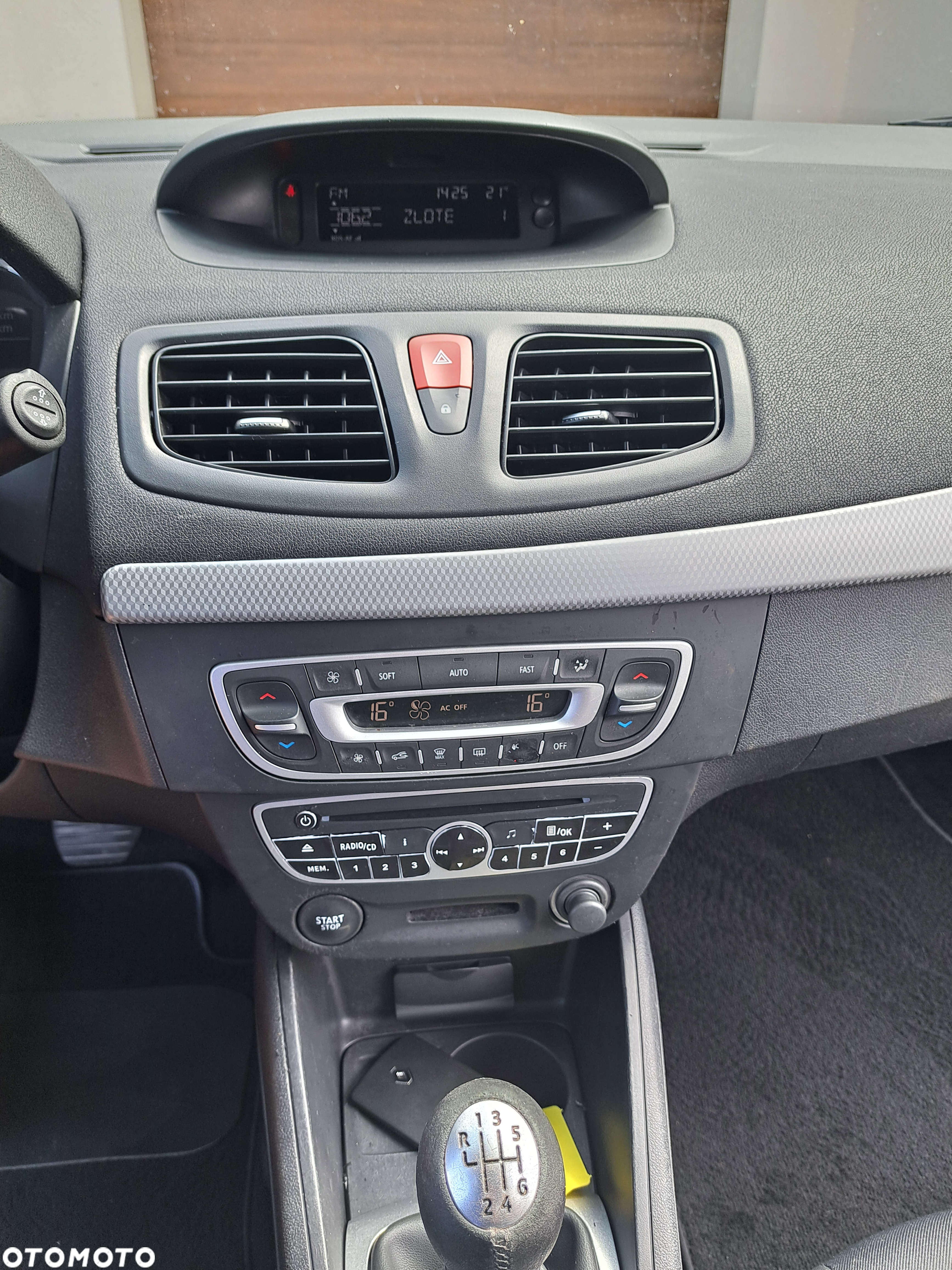 Renault Fluence 2.0 16V 140 Dynamique - 21