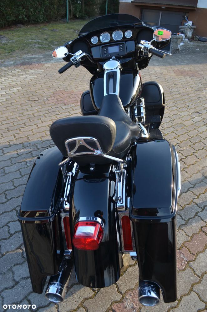 Harley-Davidson Touring Street Glide - 29