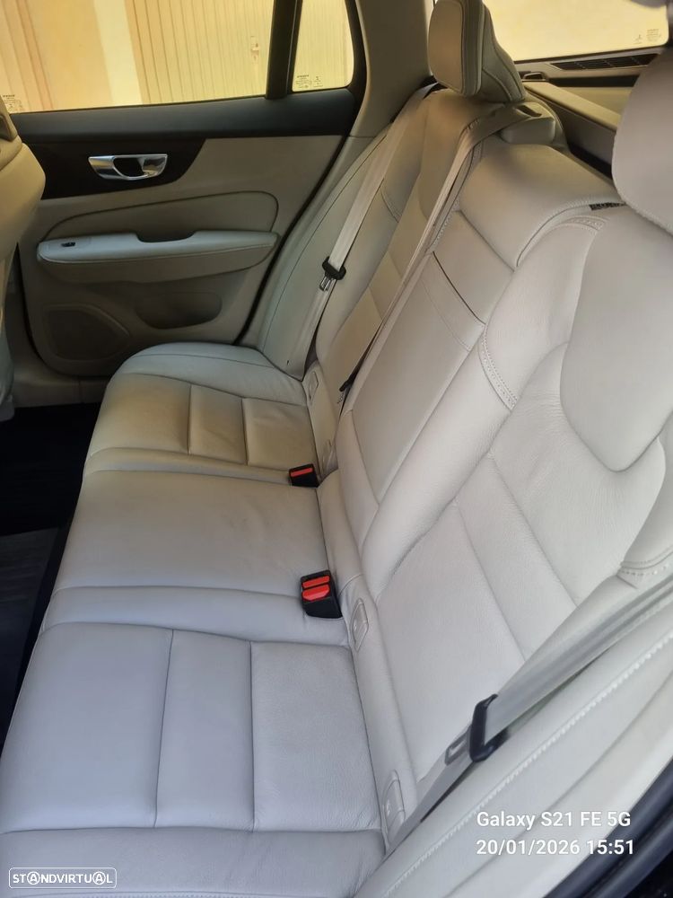 Volvo V60 Cross Country 2.0 D4 Geartronic - 9