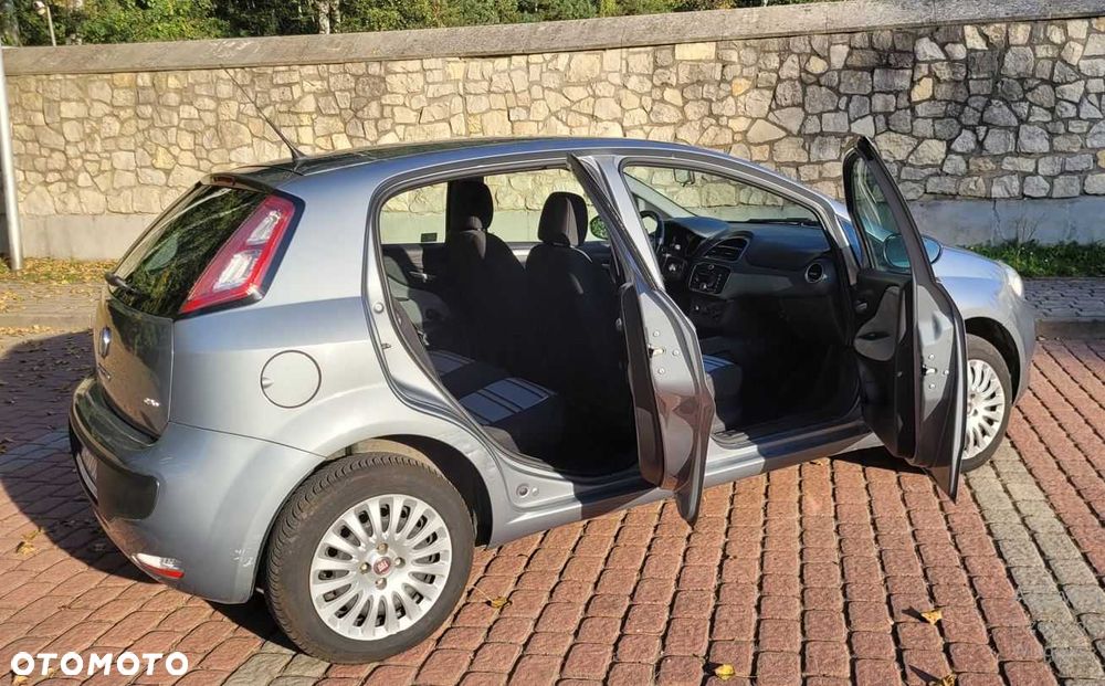 Fiat Grande Punto - 13