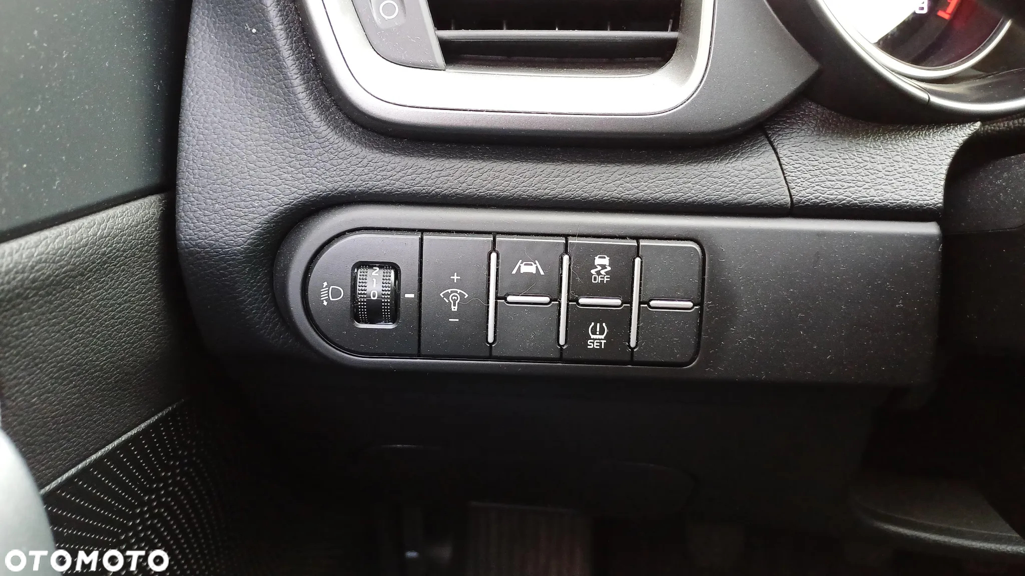 Kia Ceed 1.5 T-GDI M - 24
