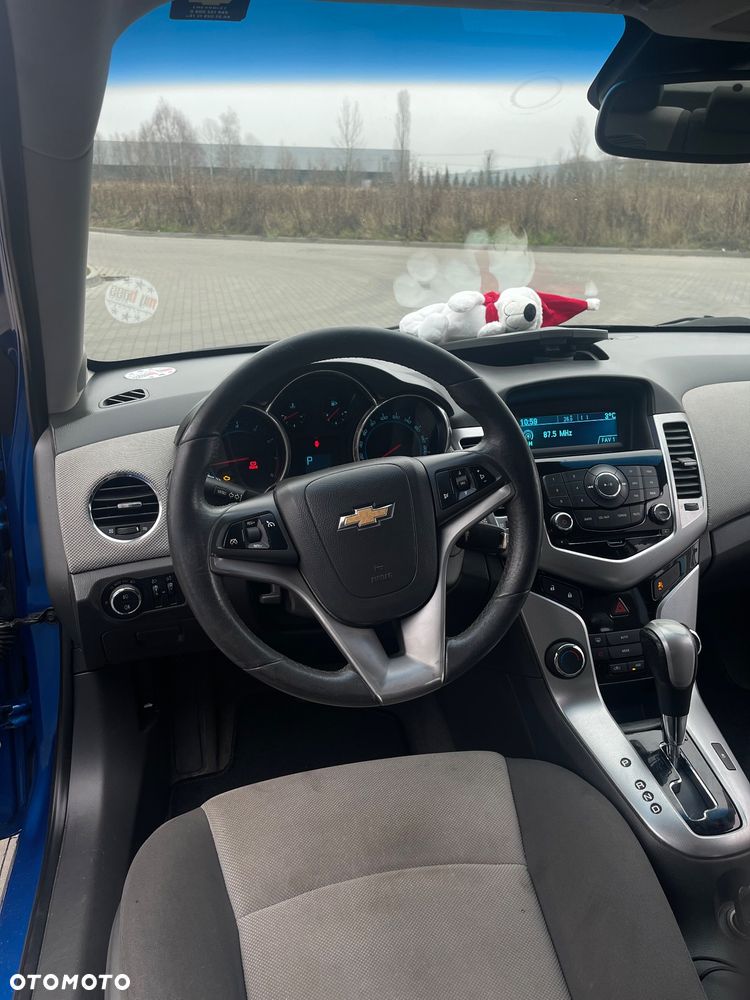 Chevrolet Cruze 1.8 LT - 9