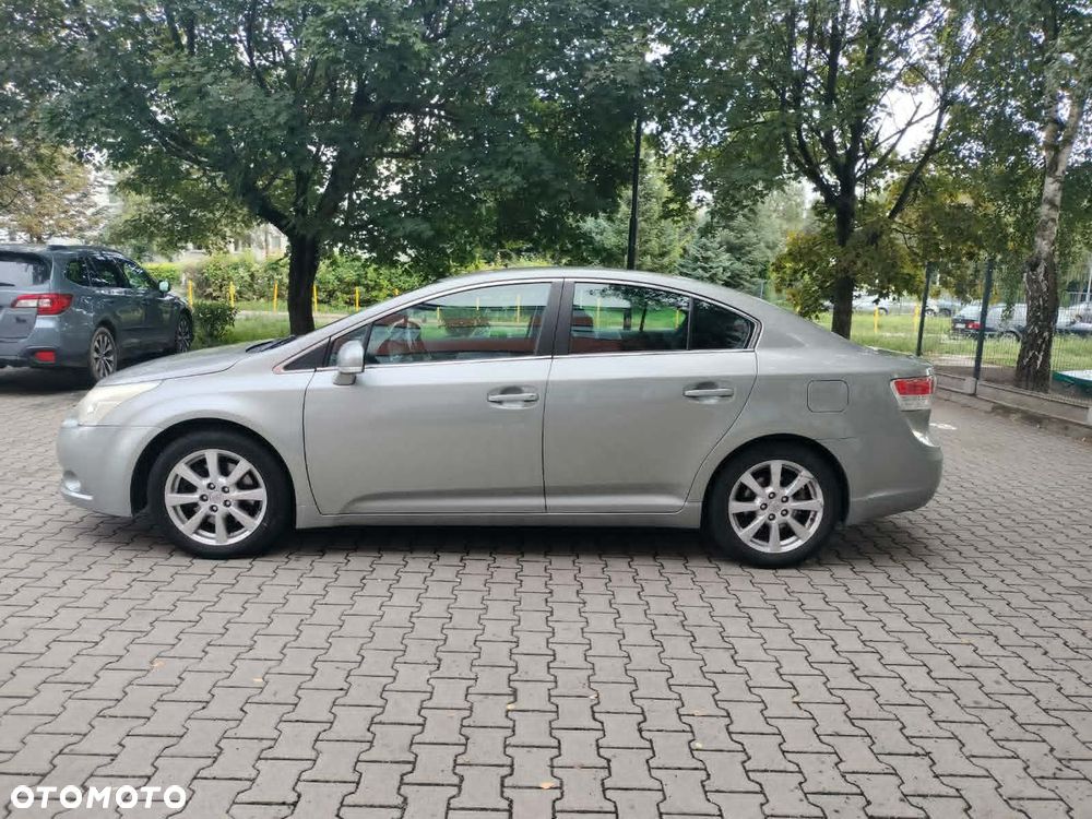 Toyota Avensis 2.2 D-4D 2010 - 2