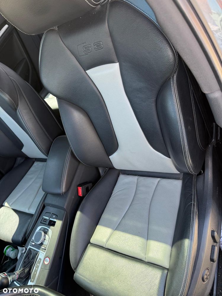 Audi S3 S tronic - 12
