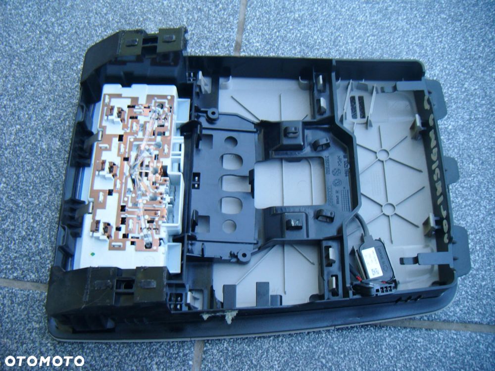 opel insignia a lampka oświetlenia kabiny przód  13339682 - 2