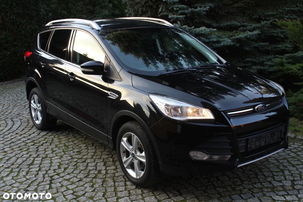 Ford Kuga 2.0 TDCi 2x4 Titanium - 3