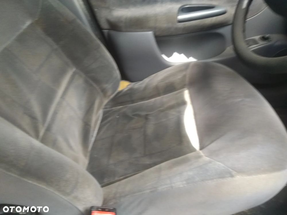 Auto na części - Renault Megane 98 KM diesel 2000 Silnik Skrzynia Drzwi Maska Klapa Błotnik Zderzak Lampa Szyba Klamka Lusterko Deska Kokpit - 5