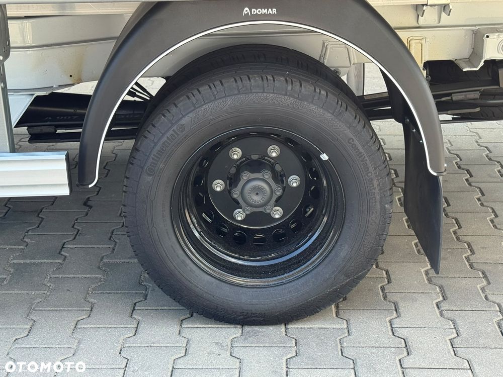 Mercedes-Benz Sprinter - 33