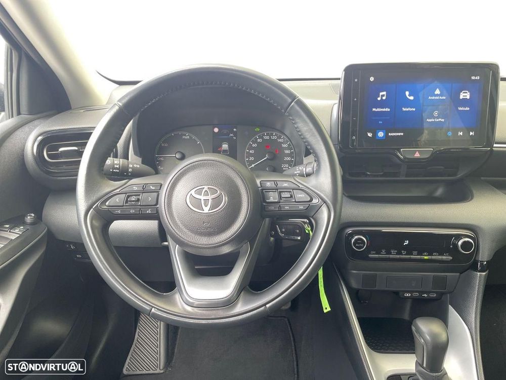 Toyota Yaris - 10