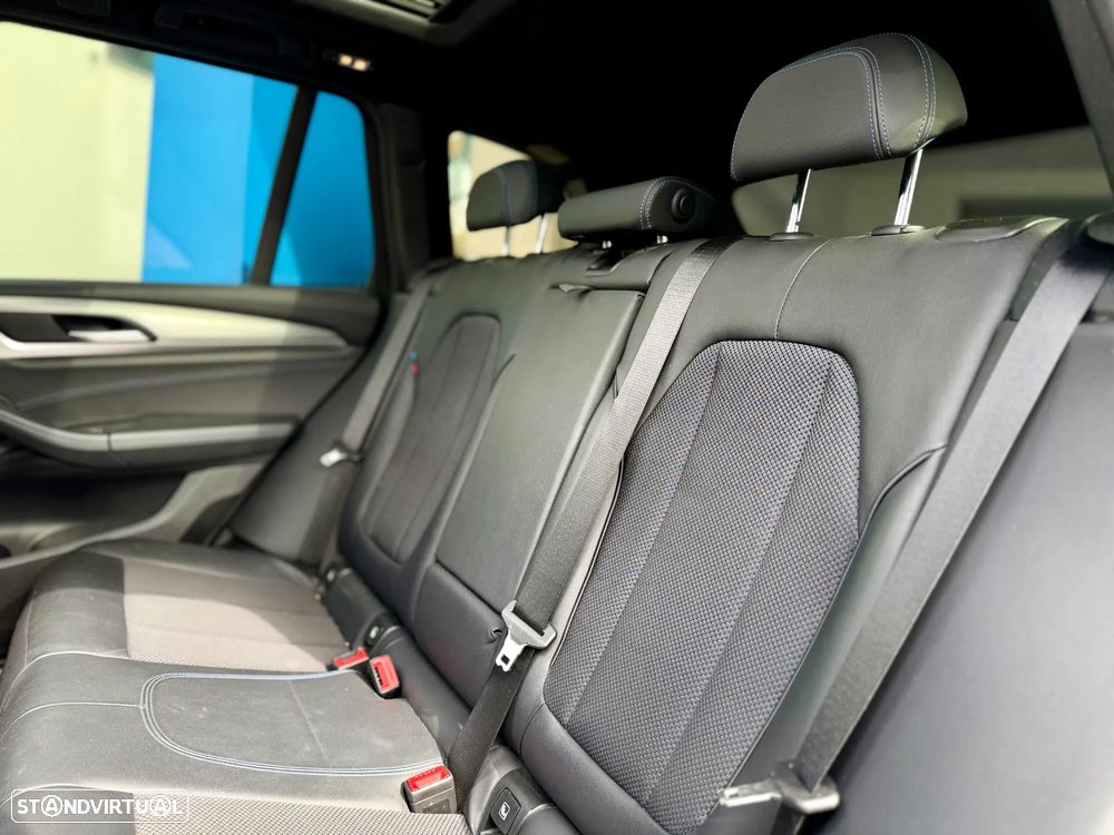 BMW X3 30 e xDrive Pack M - 11