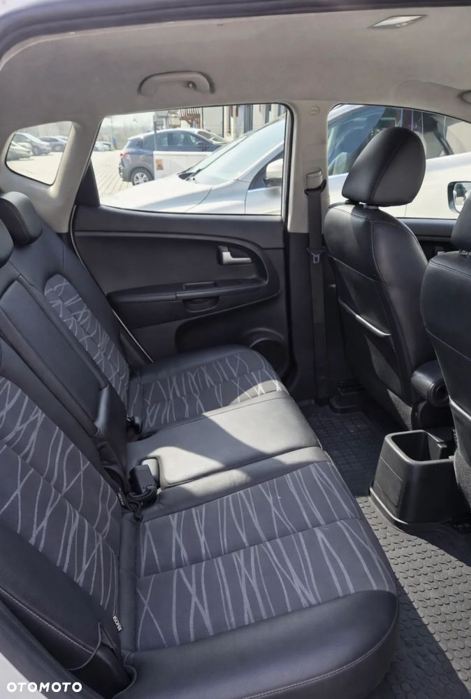 Kia Venga 1.6 CRDi 128 Mind - 17