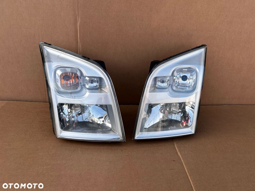 FORD TRANSIT MK7 6C1113W030 LAMPA REFLEKTOR PRZÓD PRZEDNI PRAWY LEWY