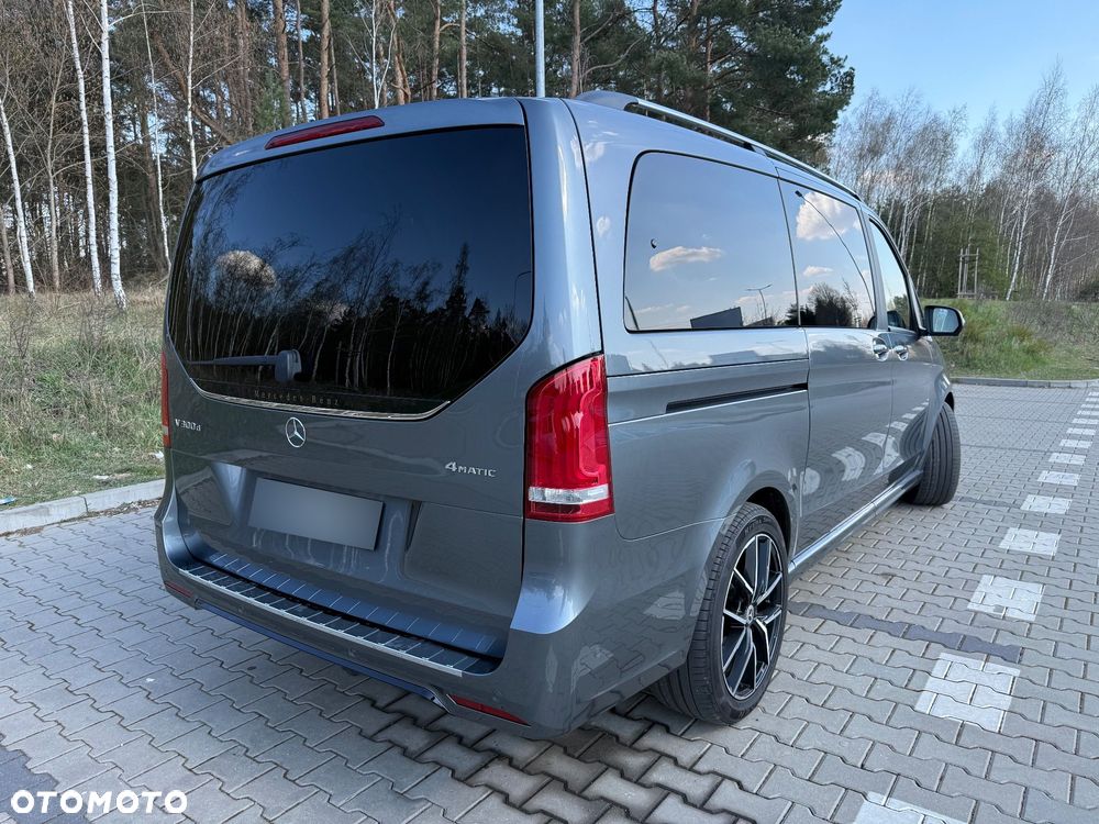 Mercedes-Benz Klasa V 300 d Extralang 9G-TRONIC - 32