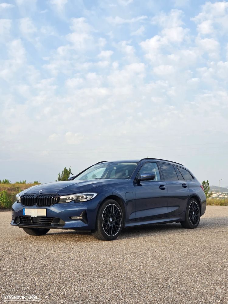 BMW 330 - 2