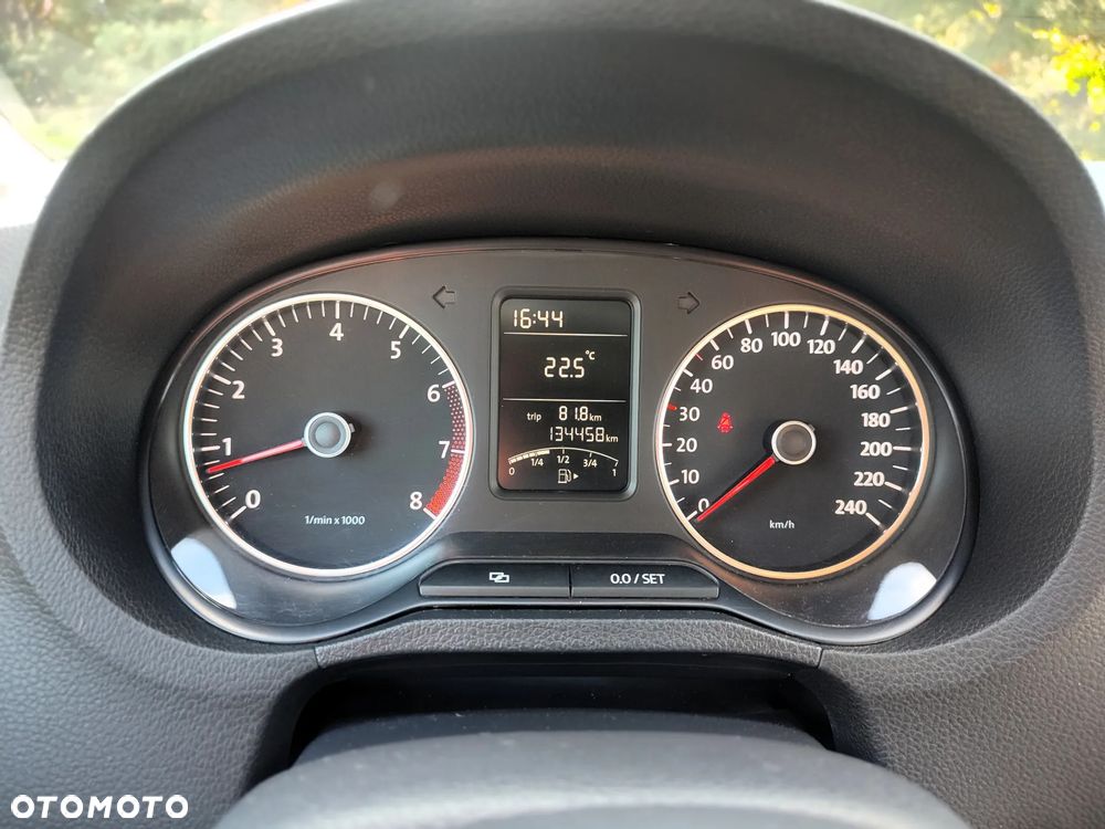 Volkswagen Polo - 12