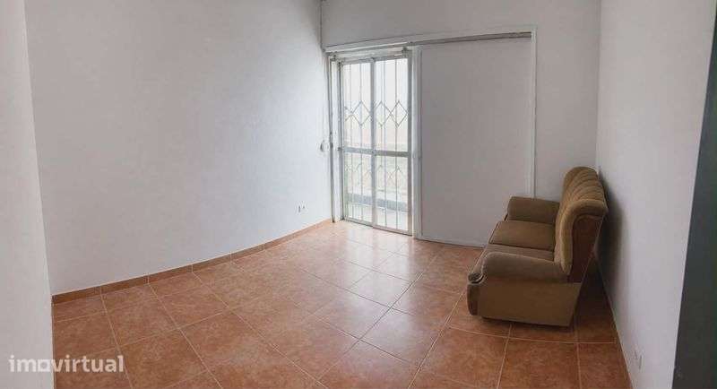 Imovel com 3 pisos a 3 minutos a pé do centro de tavira - Grande imagem: 5/6