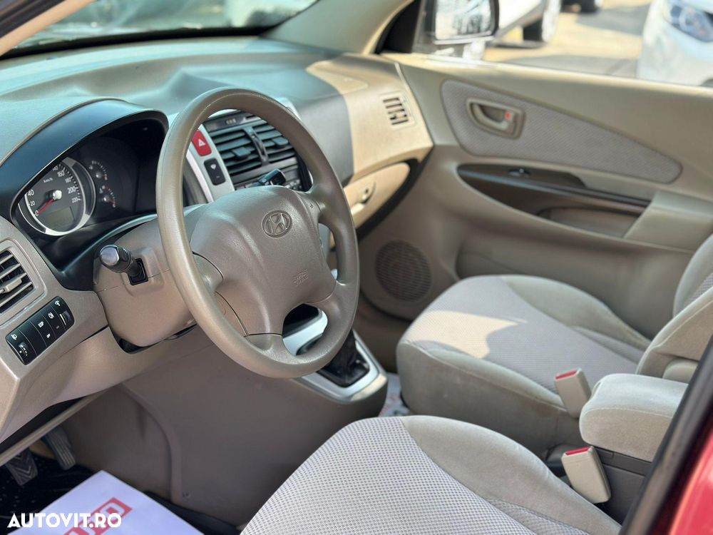 Hyundai Tucson 2.0 DOHC GL MT 2WD COMFORT - 5