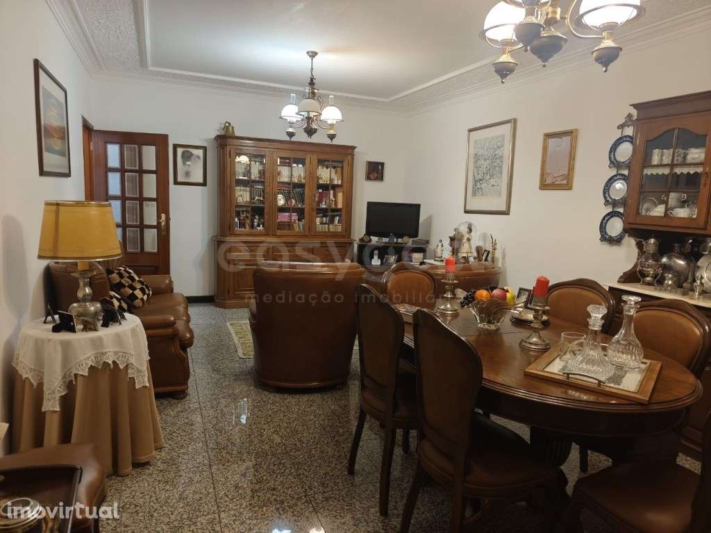 Moradia Unifamiliar T4, pronta a habitar, localizada em zona privil... - Grande imagem: 3/29