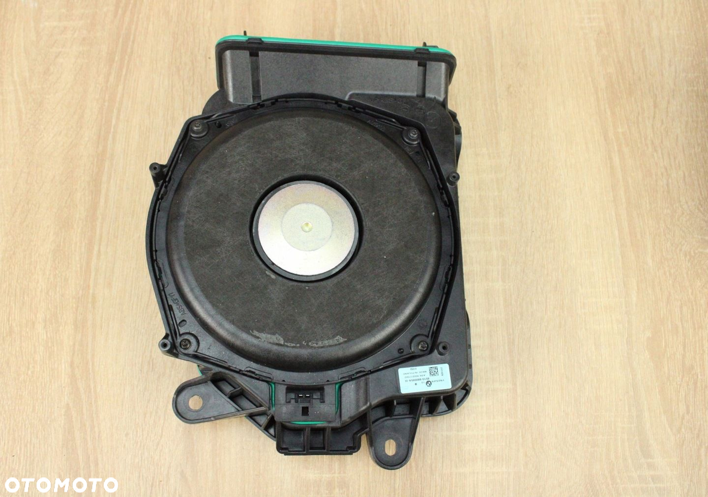 ORYGINALNY GŁOŚNIK PODŁOGI NISKOTONOWY PRAWY BMW G30 G11 6800954 34km - 2