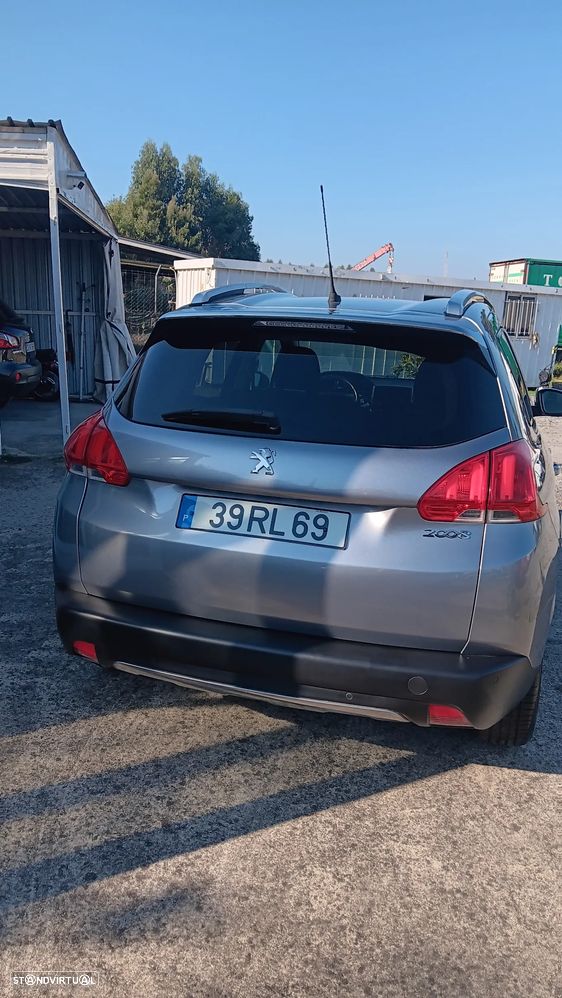 Peugeot 2008 1.2 PureTech Style - 6
