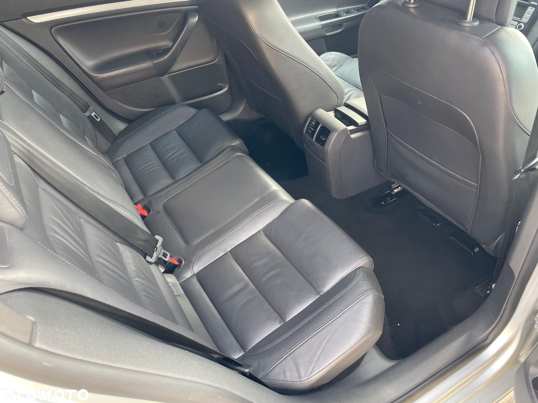 Volkswagen Golf V R32 DSG - 19