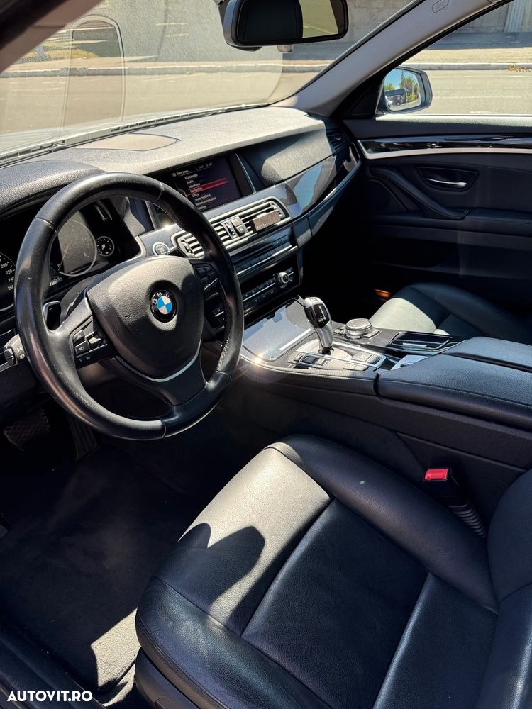 BMW Seria 5 520d xDrive AT - 11