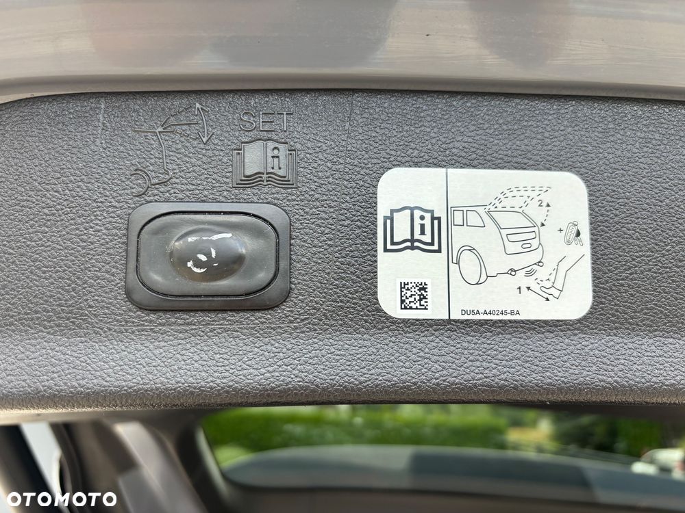 Ford Kuga 1.5 EcoBoost FWD ST-Line - 37