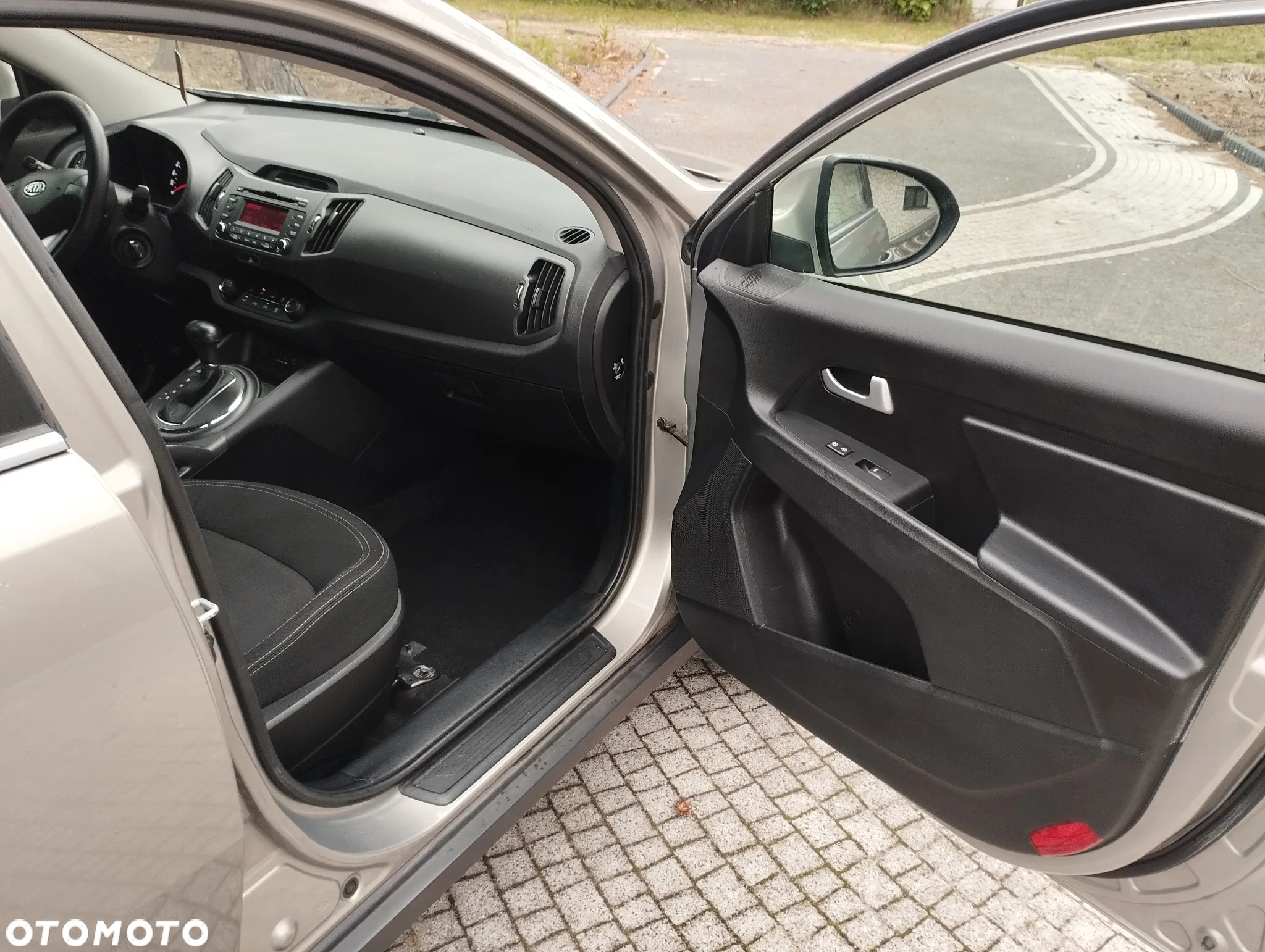 Kia Sportage 2.0 S - 9