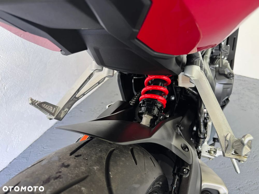 Honda CBR - 24