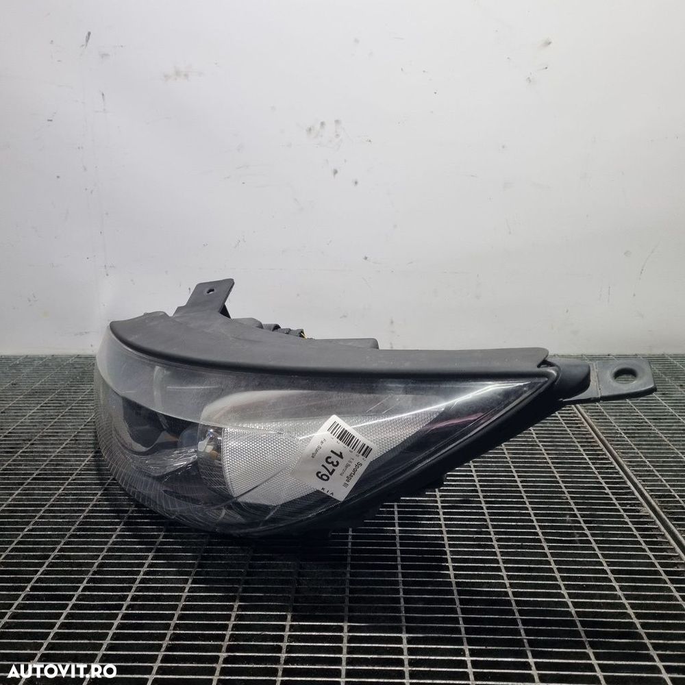 Far Stanga Kia Sportage III 2010 - 2016 SUV 4 Usi (1379) Cu lupă 921013U270 - 2