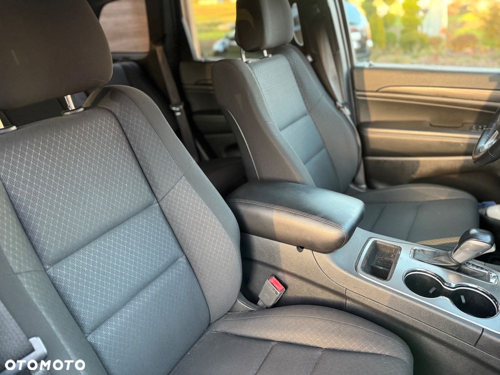 Jeep Grand Cherokee - 23