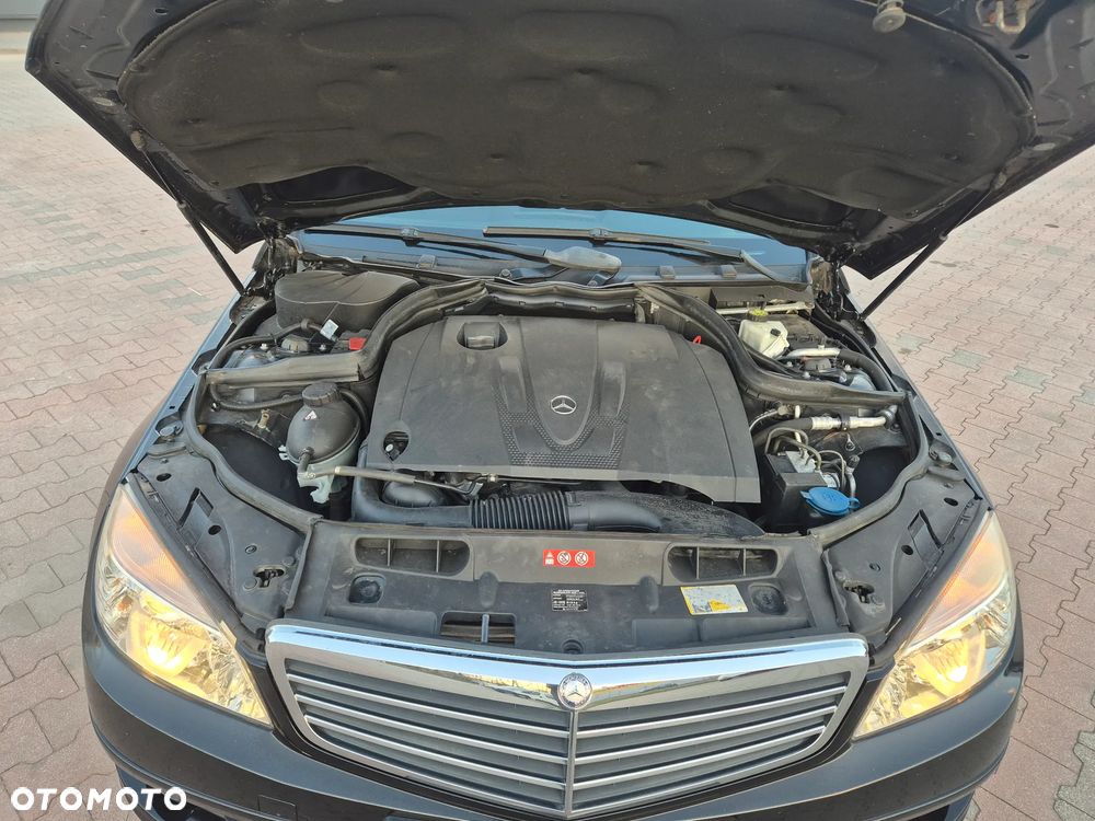 Mercedes-Benz Klasa C 200 CDI DPF BlueEFFICIENCY Elegance - 20