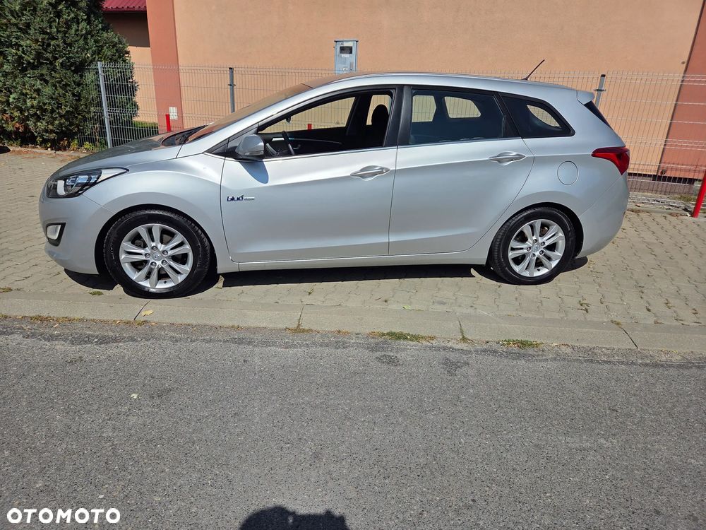 Hyundai i30 1.4 Fifa World Cup Edition - 18