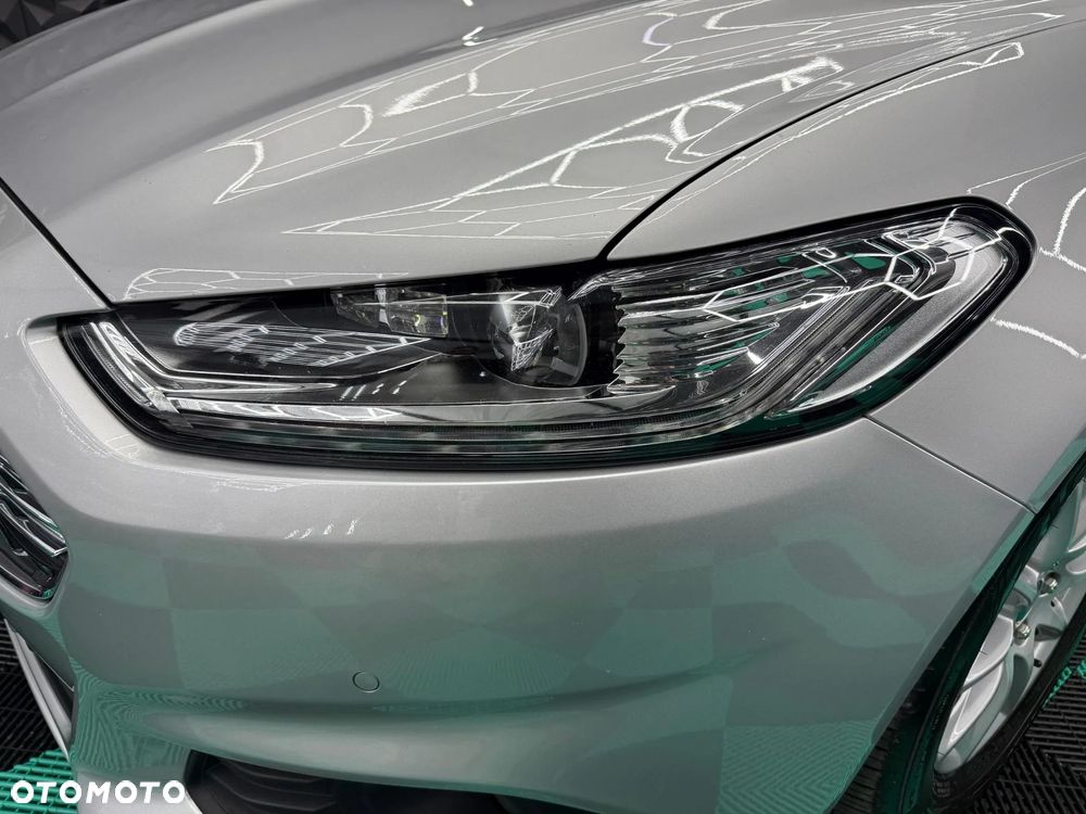 Ford Mondeo - 28
