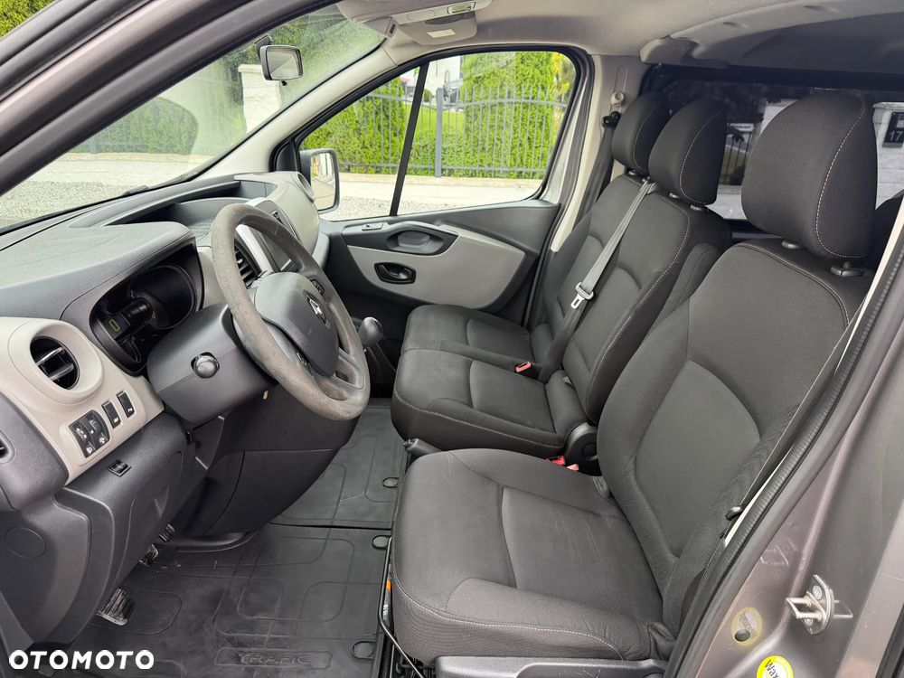 Renault TRAFIC - 11