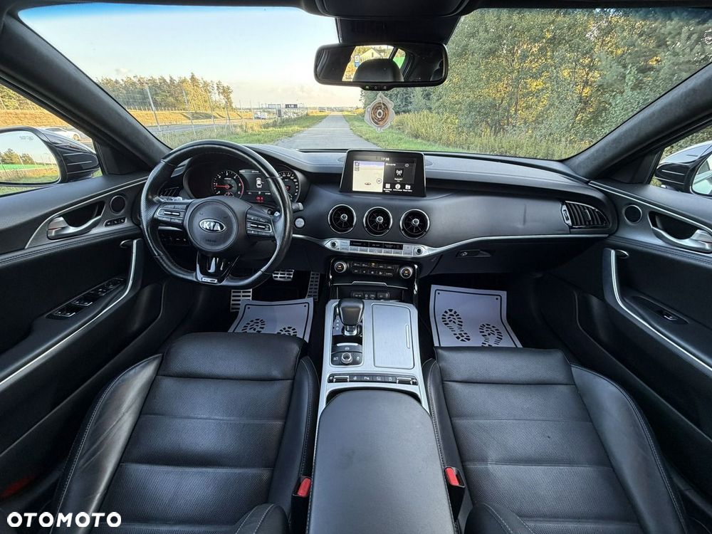 Kia Stinger - 15