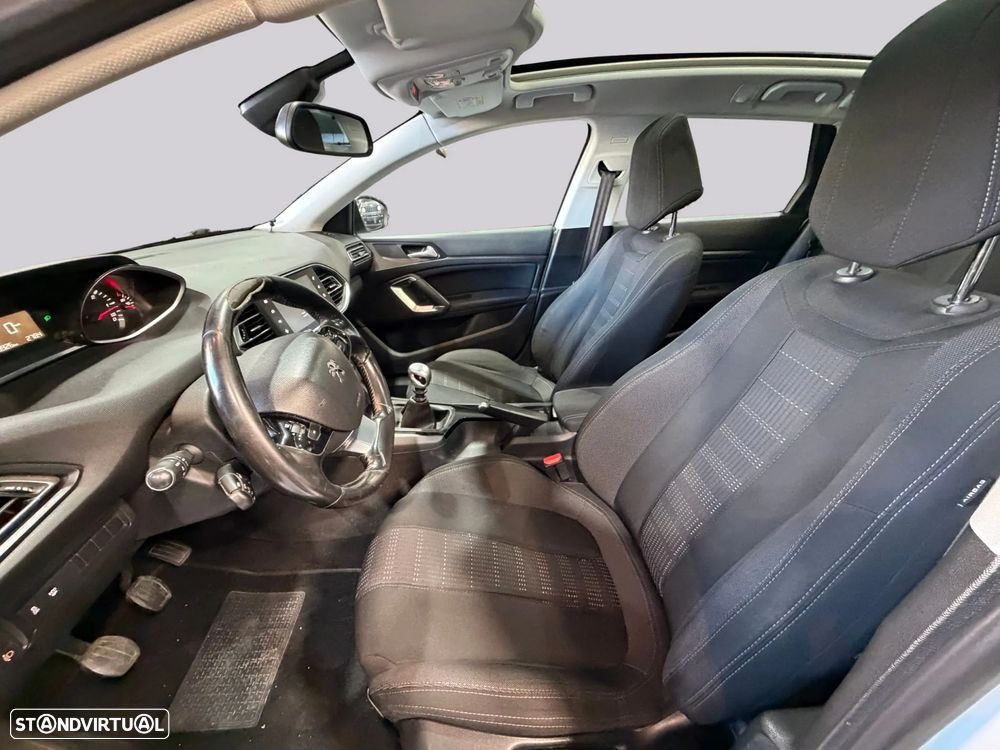 Peugeot 308 SW - 13