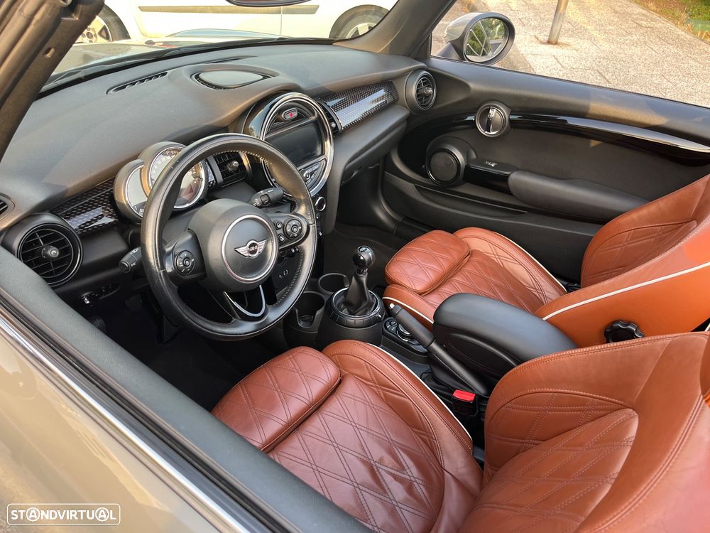 MINI Cabrio Cooper S Sidewalk - 13