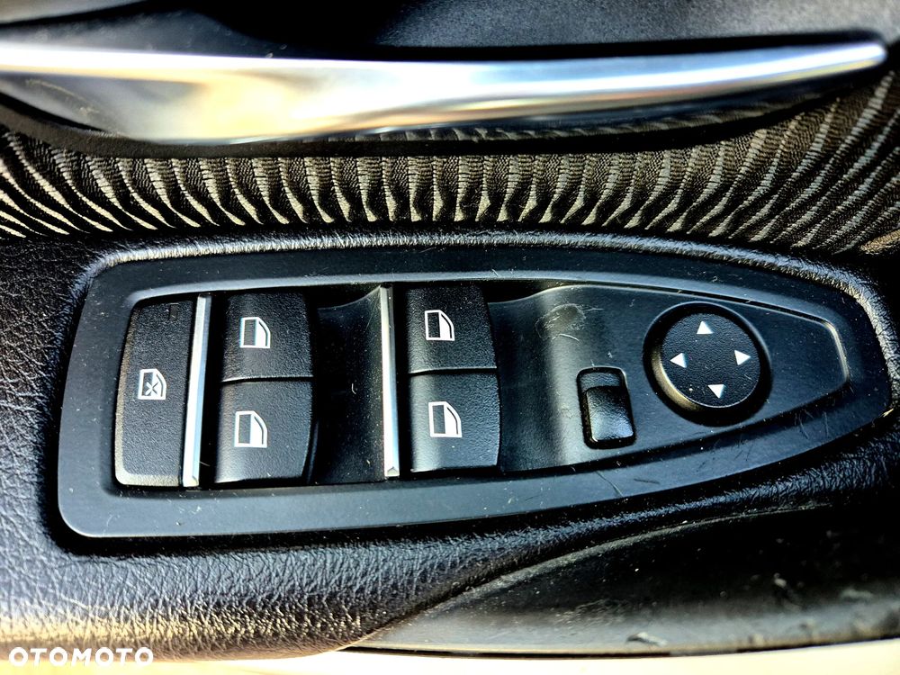 BMW Seria 3 316d - 25