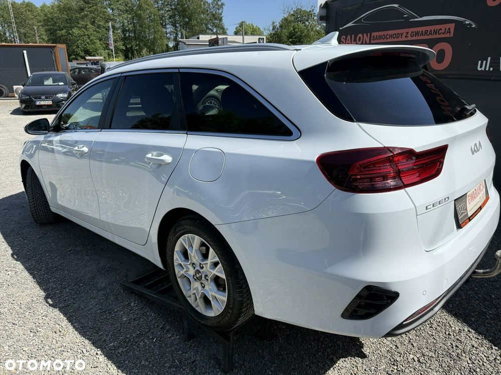 Kia Ceed - 8